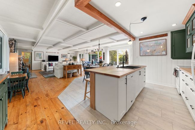 20 Benson Blvd, House other with 3 bedrooms, 2 bathrooms and 10 parking in Coboconk ON | Image 11
