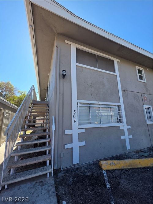 39-304 Orland St, Las Vegas, NV, 89107-1656 | Card Image