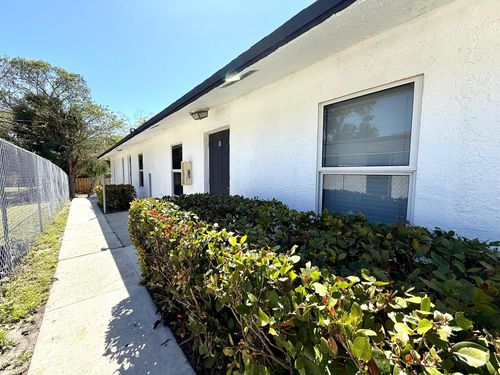 b-812 5th Street, West Palm Beach, FL, 33401 | Card Image