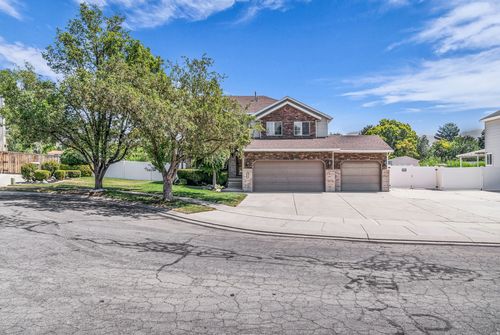 6665 S Dale Park Cir, West Jordan, UT, 84084-2401 | Card Image
