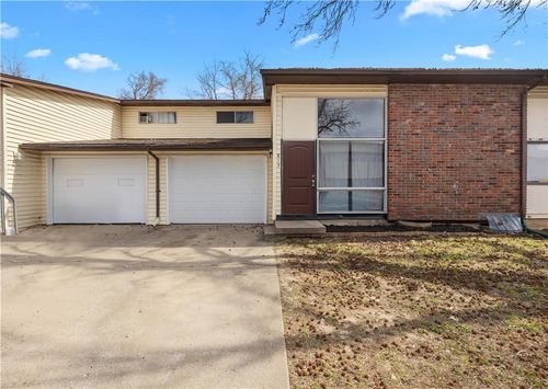 813 70th St, Kansas City, KS, 66112-3008 | Card Image