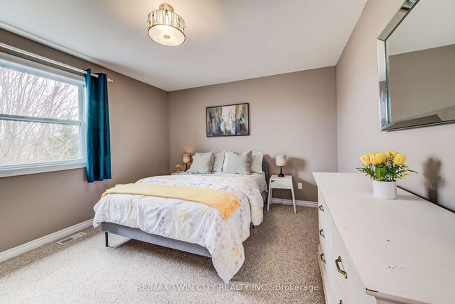 616 Frieburg Dr, House other with 5 bedrooms, 4 bathrooms and 2 parking in Waterloo ON | Image 27