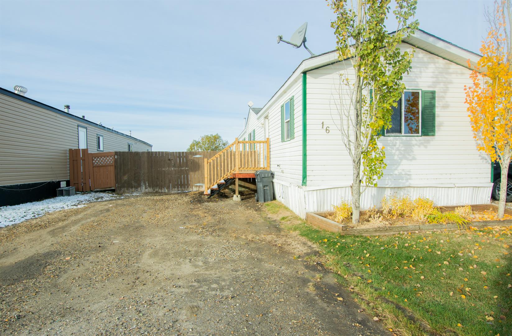 16 9824 104 Ave, Sold in Clairmont Zoocasa