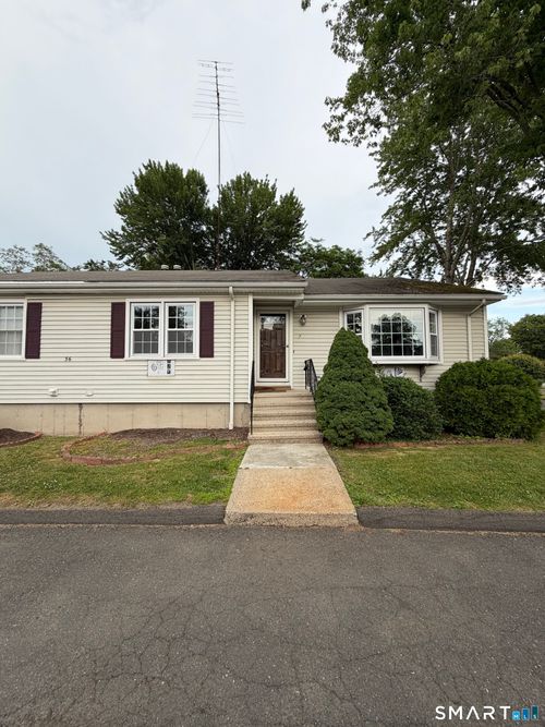 7-56 Janet Cir, Bridgeport, CT, 06606-2668 | Card Image
