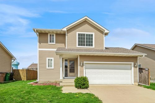 9483 Red Sunset Dr, West Des Moines, IA, 50266-5006 | Card Image