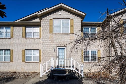 303 Colonial Club Dr, New Albany, IN, 47150-2577 | Card Image