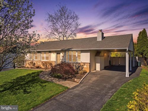 2015 Spring Mill Rd, CONSHOHOCKEN, PA, 19428-2109 | Card Image