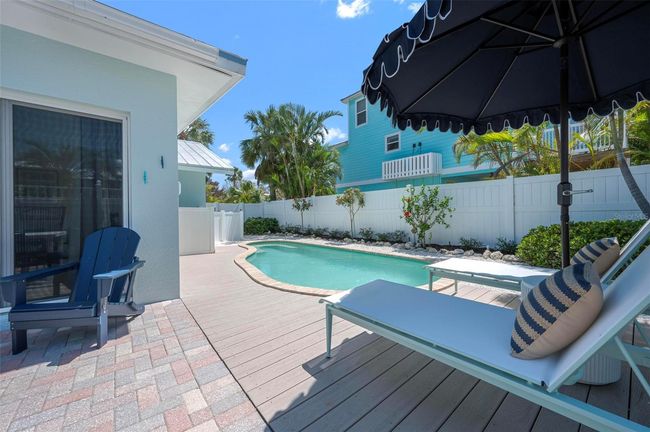 204 75 Th St, House other with 3 bedrooms, 2 bathrooms and null parking in HOLMES BEACH FL | Image 60
