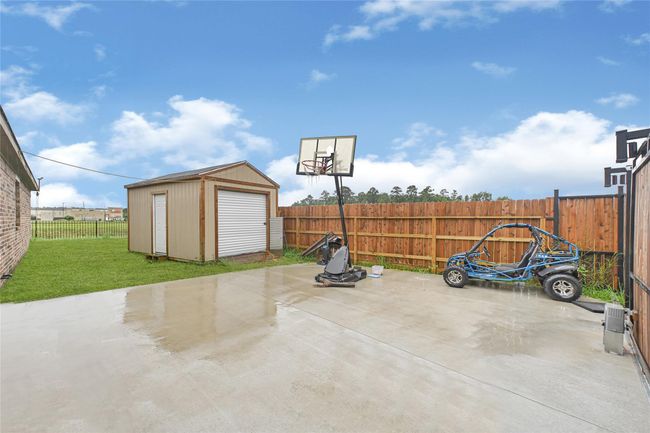 9002 Saint Laurent Ln, House other with 3 bedrooms, 2 bathrooms and 2 parking in Houston TX | Image 6