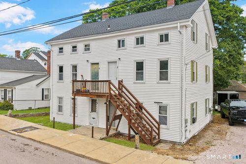 7 Palmer St, Stonington, CT, 06378-1040 | Card Image