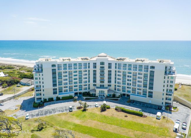 Grande Villas at the Preserve boasts an amenity package that will have you thinking you are on vacation everyday! The amazing poolside setting, with the Atlantic Ocean as a back drop, creates a feeling of glamour. Take a look at the photos and then make an appointment to see in person! | Image 48