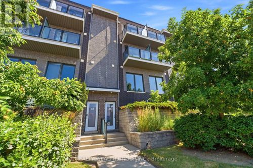 44-2059 Weston Rd, York, ON, M9N1X7 | Card Image