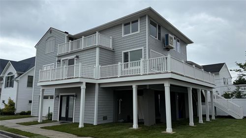 85 Dalton St, Long Beach, NY, 11561-2518 | Card Image