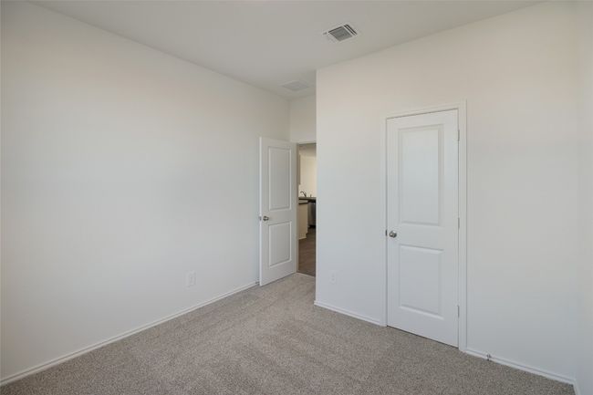 632 Arnold Loop, Townhouse with 3 bedrooms, 2 bathrooms and 2 parking in Uhland TX | Image 20