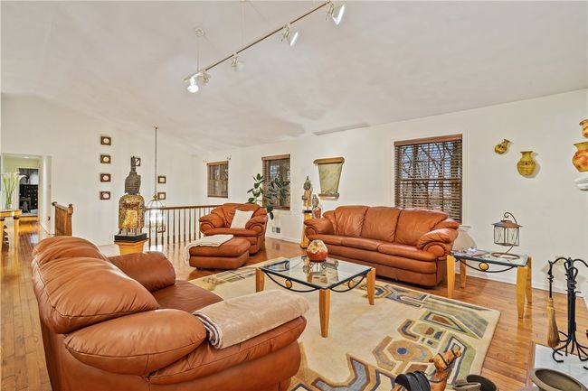 4948 Simmons Cir, House other with 4 bedrooms, 3 bathrooms and 3 parking in Export PA | Image 5