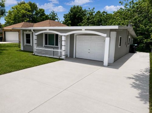 300 S Buena Vista Ave, Orlando, FL, 32835-1940 | Card Image