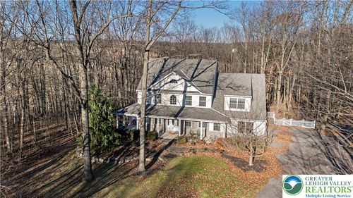 9040 Airfield Ct, KEMPTON, PA, 19529-9071 | Card Image