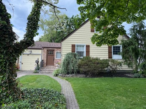 48 New York Ave, Metuchen, NJ, 08840-2140 | Card Image
