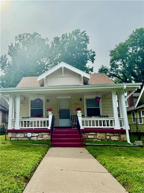 6832 Paseo Blvd, Kansas City, MO, 64132-2901 | Card Image