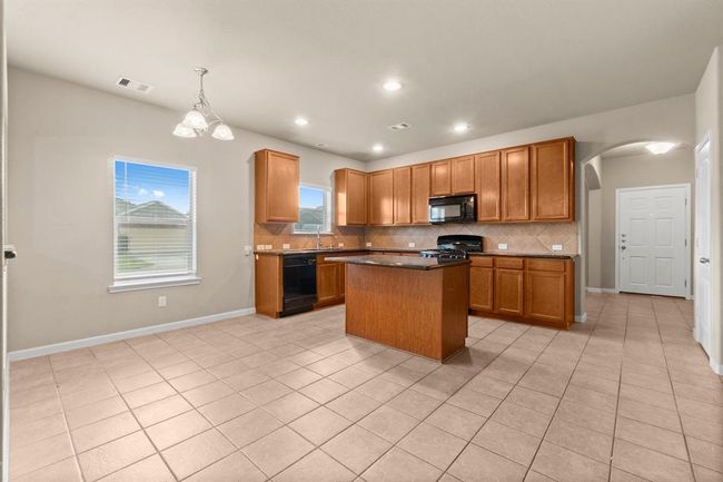 2827 Lockeridge Oaks Dr, House other with 4 bedrooms, 3 bathrooms and 2 parking in Spring TX | Image 14