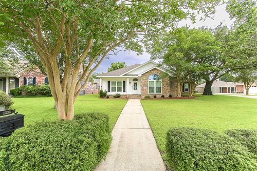 1333 Cambridge Ct, Lake Charles, LA, 70605-6143 | Card Image