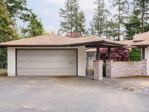 1-4631 Lochside Dr, Victoria, BC, V8Y2S9 | Card Image
