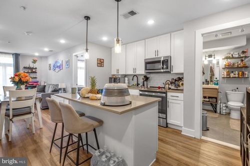 202-3965 Lancaster Ave, PHILADELPHIA, PA, 19104-4636 | Card Image