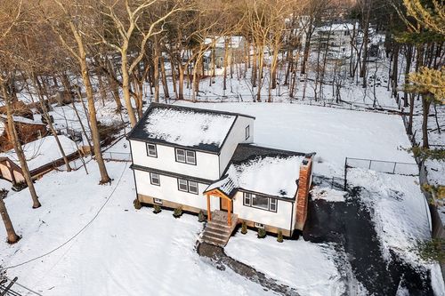 114 Lake St, Peabody, MA, 01960-4718 | Card Image