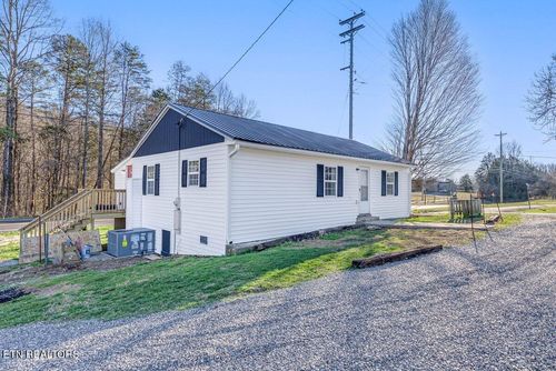 102 Rostron Ln, Clinton, TN, 37716-5378 | Card Image