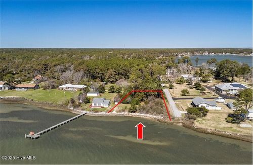 340 Sleepy Point Rd, Gloucester, NC, 28528-9100 | Card Image