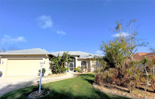 5831 Cleveland Rd, VENICE, FL, 34293-6877 | Card Image