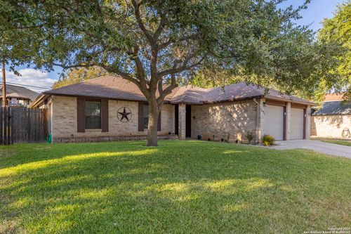 1121 Mossy Ln, Schertz, TX, 78154-2708 | Card Image