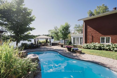 83 Scarlett Rd, South River, ON, P0A1X0 | Card Image