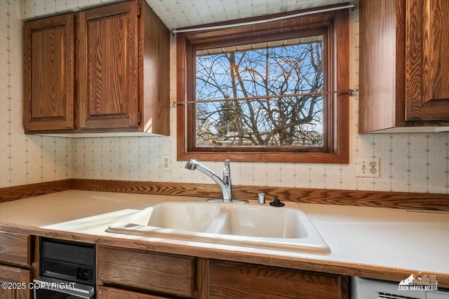 Kitchen Views | Image 10
