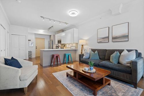 403-857 W 15th St, North Vancouver, BC, V7P1M5 | Card Image