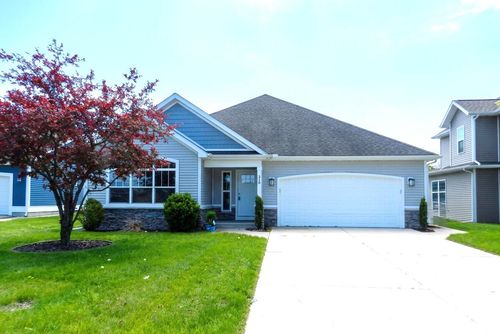 210 Market Pl, Benton Harbor, MI, 49022-4717 | Card Image
