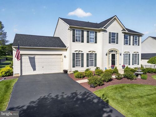 7018 Tuscany Dr, Macungie, PA, 18062-8982 | Card Image