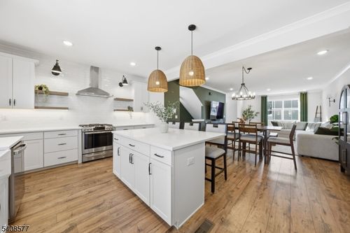 7 Moreno Pl, Wharton, NJ, 07885-2567 | Card Image