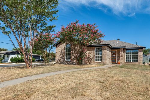 1838 San Antonio St, Grand Prairie, TX, 75051-1329 | Card Image