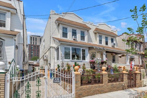 152 Pine Street, New York, NY, 11208 | Card Image