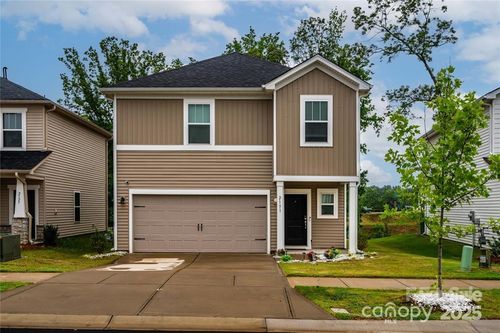 2131 Belterra Dr, Charlotte, NC, 28216-1394 | Card Image