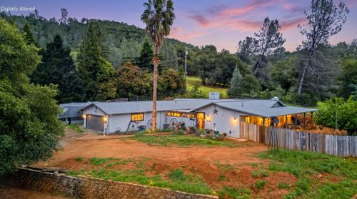 19433 Le Claire Ln, Redding, CA, 96003-7316 | Card Image