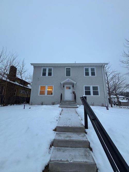 1600 Oliver Ave N, Minneapolis, MN, 55411-3037 | Card Image