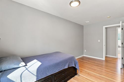 30 Jessica Dr, Merrimack, NH, 03054-3570 | Card Image