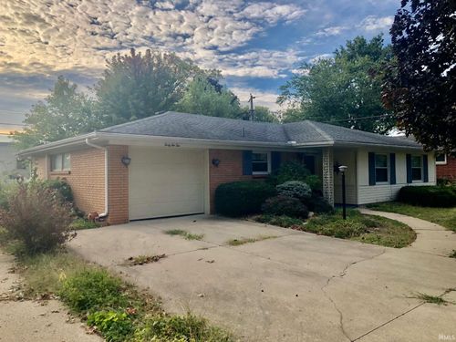 4210 N Oakwood Ave, Muncie, IN, 47304-1415 | Card Image