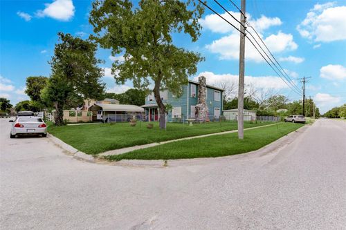 1202 Hunter Dr, Texas City, TX, 77590-7540 | Card Image