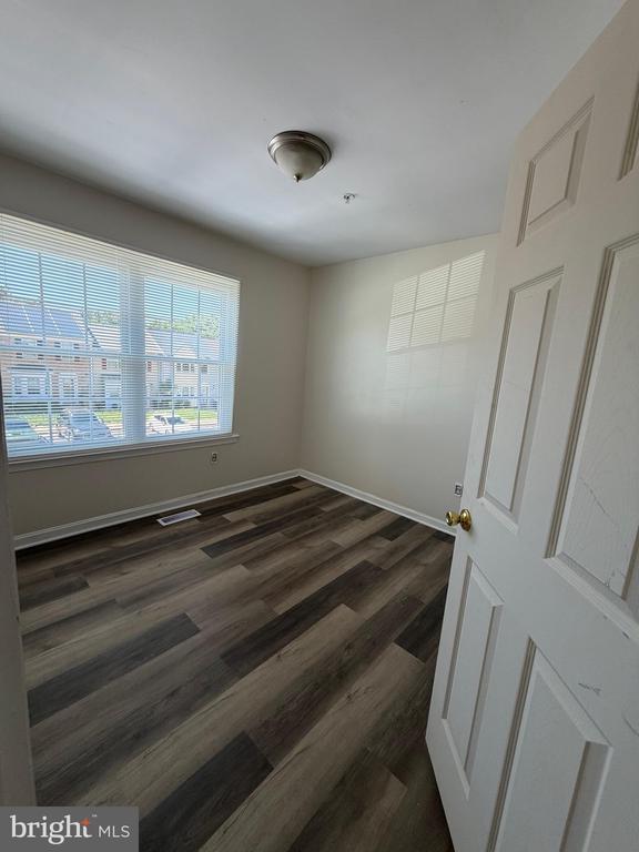 Residential Lease in LANDOVER 5