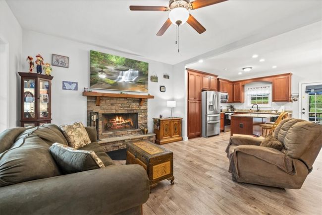 308 Mount Bay Dr, House other with 3 bedrooms, 3 bathrooms and null parking in Westminster SC | Image 10