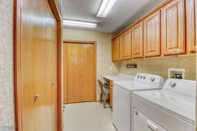 Laundry_mudroom1_0.JPG | Image 21