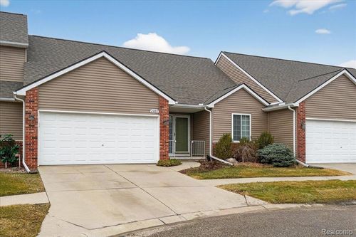 2089 W Ridge Dr, Davison, MI, 48423-2128 | Card Image